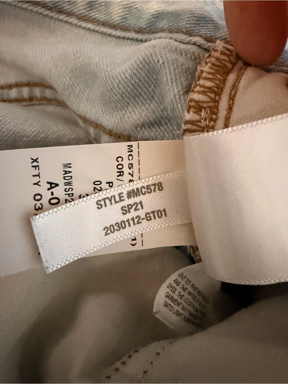 Madewell The Dad Jean Light Wash Size 32 Light Wash Distressed Button Fly